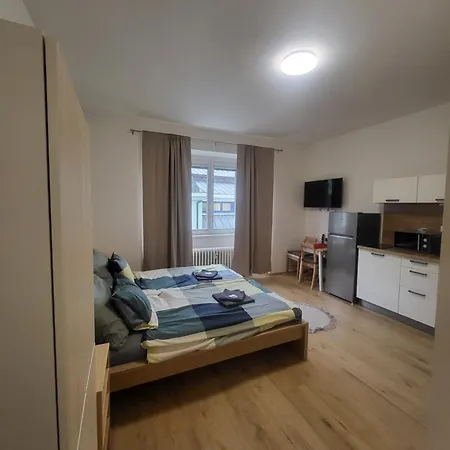 Center - Moderna Rimske Namesti Iii