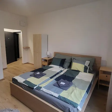 Center - Moderna Rimske Namesti Iii Brno